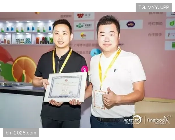 唐佳豪训练完直接去奢侈品店刷卡，这自律和消费欲也太割裂了