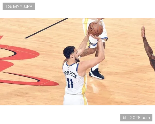 半场哨响后发生的犯规是否判罚？规则如何界定比赛暂停时刻